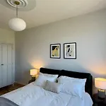 Modern Elegance 1Br With Views