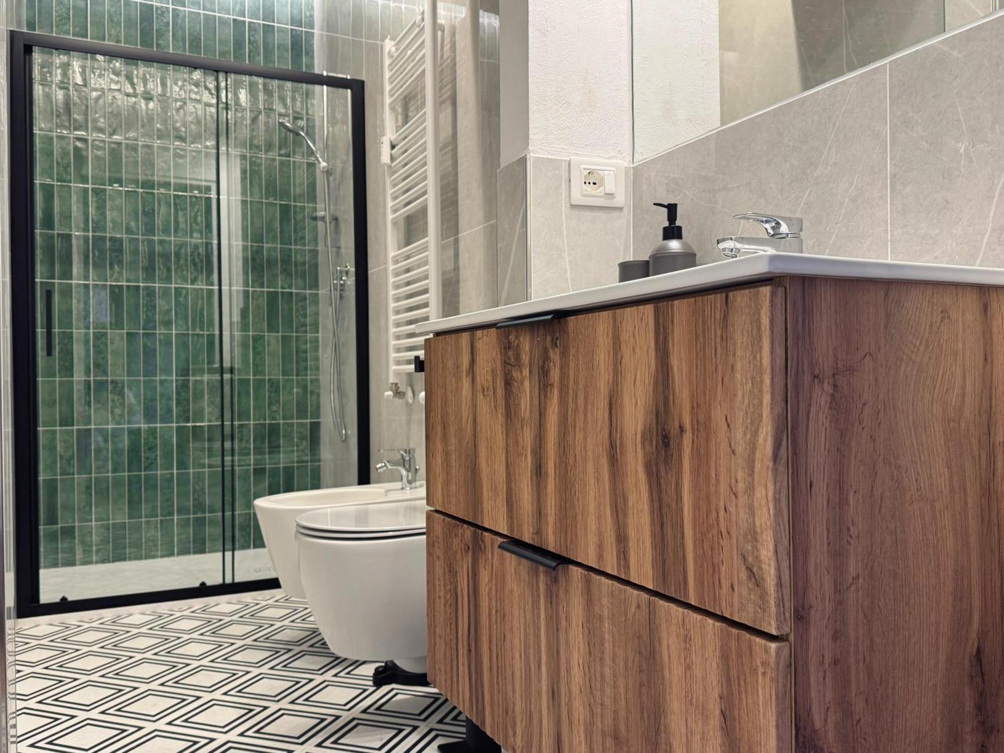 Modern Elegance 1br With Views *